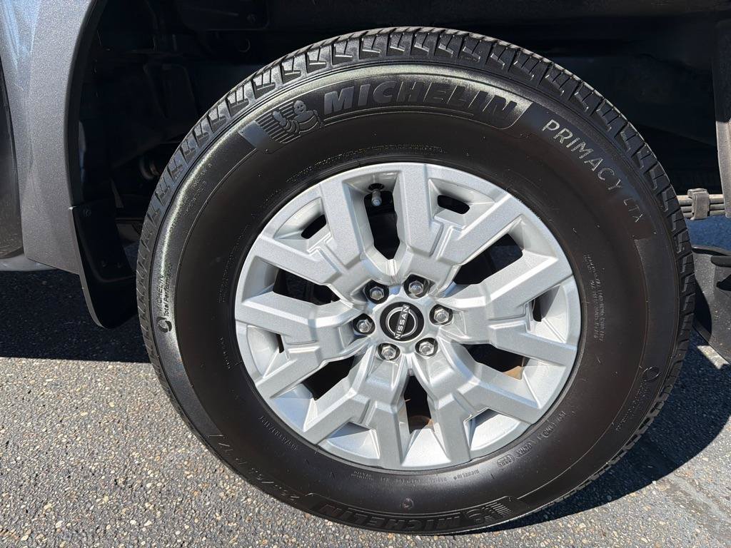 Used 2023 Nissan Frontier SV w/ SV Convenience Package AWD/4WD image 31