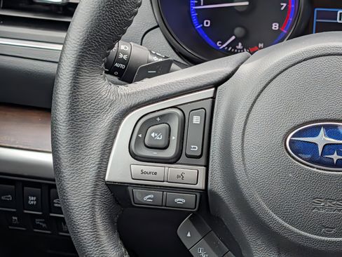 Used 2017 Subaru Outback 2.5i Limited AWD/4WD image 21
