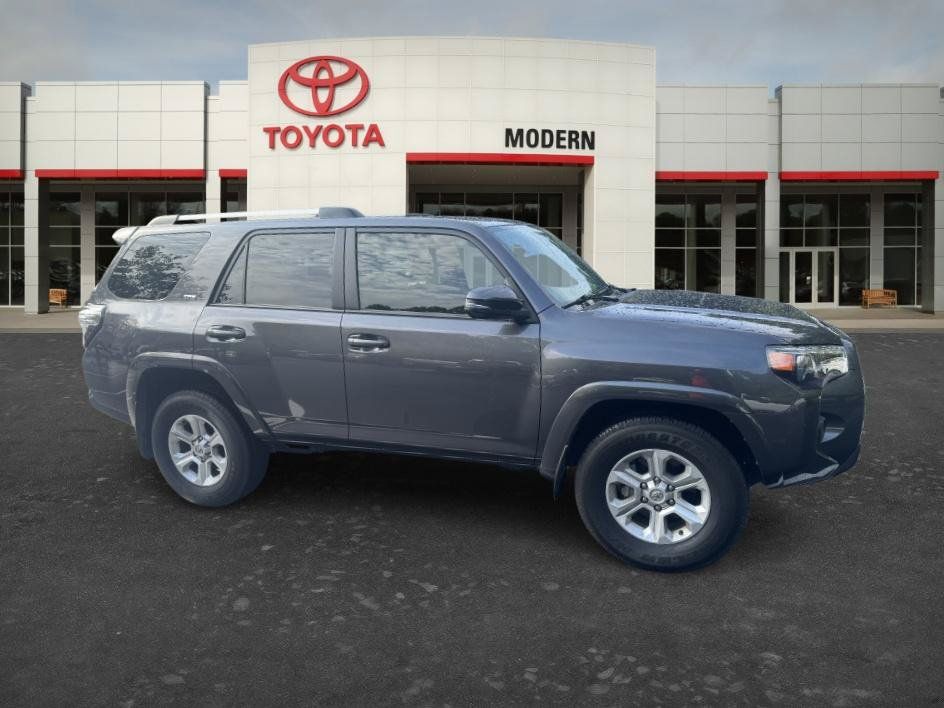 Used 2023 Toyota 4Runner SR5 Premium w/ Moonroof Package RWD image 19