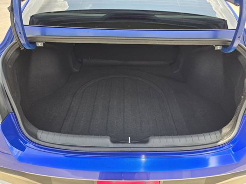 Certified 2025 Hyundai Elantra Sport FWD image 18