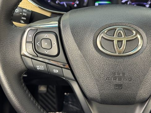 Used 2018 Toyota Avalon XLE Premium image 21