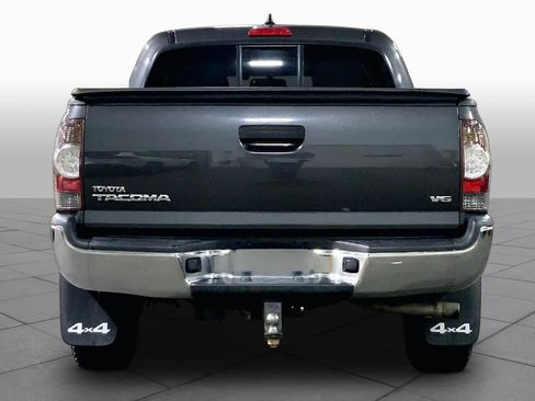 Used 2012 Toyota Tacoma 4x4 Double Cab w/ TRD Off-Road Pkg image 4