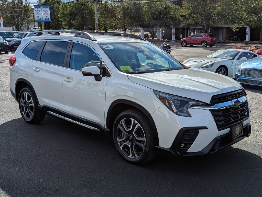 Used 2023 Subaru Ascent Limited AWD/4WD image 5