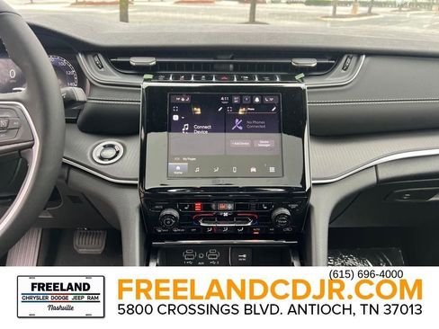 New 2025 Jeep Grand Cherokee L Altitude w/ Trailer Tow Package AWD/4WD image 23