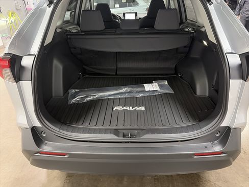 New 2025 Toyota RAV4 XLE image 28