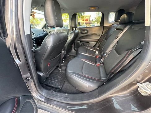 Used 2021 Jeep Compass Trailhawk AWD/4WD image 28
