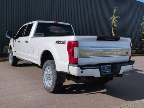 Used 2019 Ford F350 Platinum w/ Platinum Ultimate Package image 4