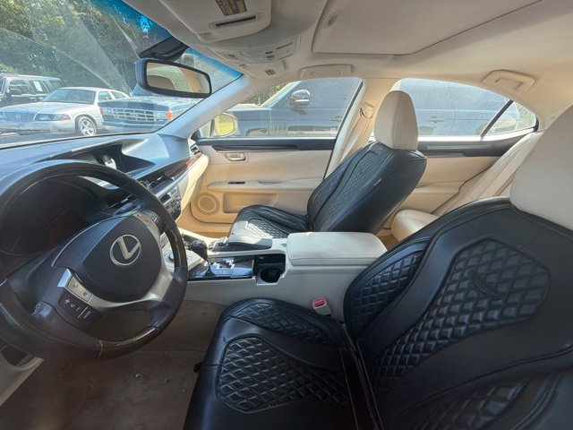Used 2015 Lexus ES 350 w/ Luxury Package FWD image 12