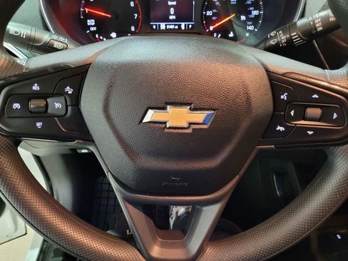 Used 2023 Chevrolet TrailBlazer LT w/ Convenience Package image 32