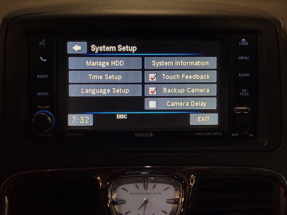 Used 2016 Chrysler Town & Country Touring FWD image 25