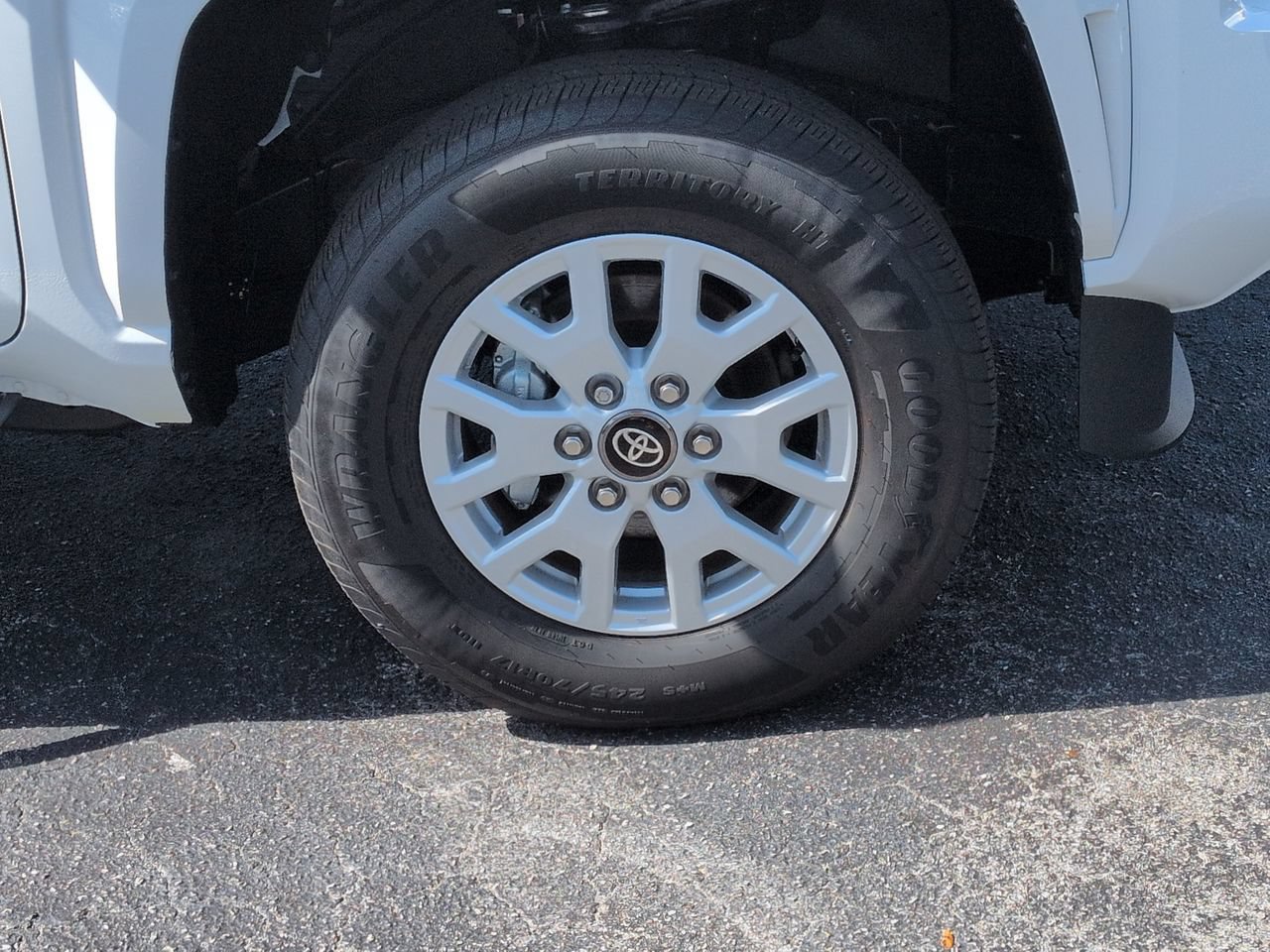 Used 2026 Toyota Tacoma SR5 AWD/4WD image 11