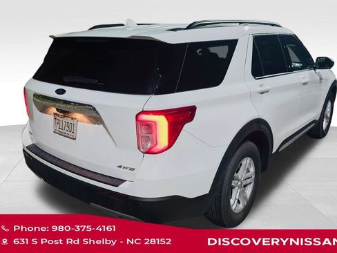 Used 2022 Ford Explorer XLT w/ Equipment Group 202A AWD/4WD image 4