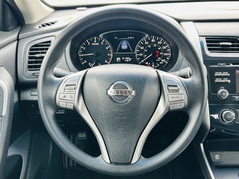 Used 2015 Nissan Altima 2.5 S w/ Power Driver Seat Package image 9