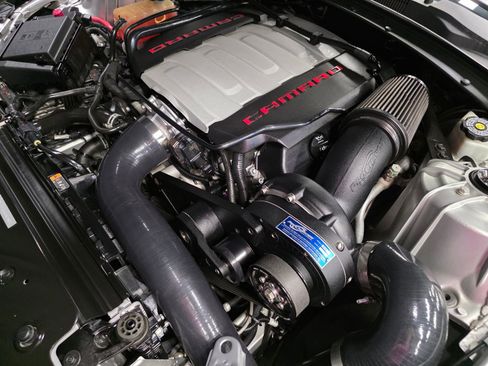 Used 2018 Chevrolet Camaro SS w/ Redline Edition RWD image 2