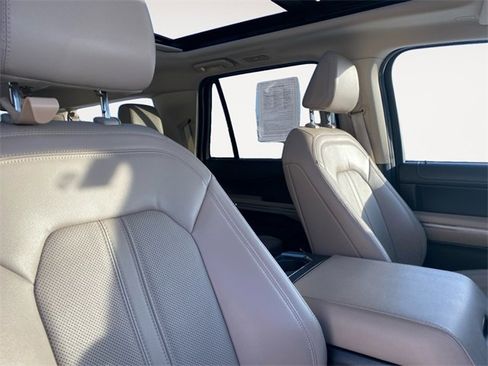 Used 2023 Ford Expedition Max Limited image 15
