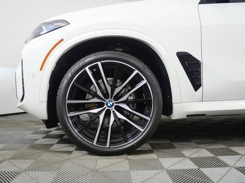 New 2026 BMW X5 sDrive40i w/ M Sport Package RWD image 7