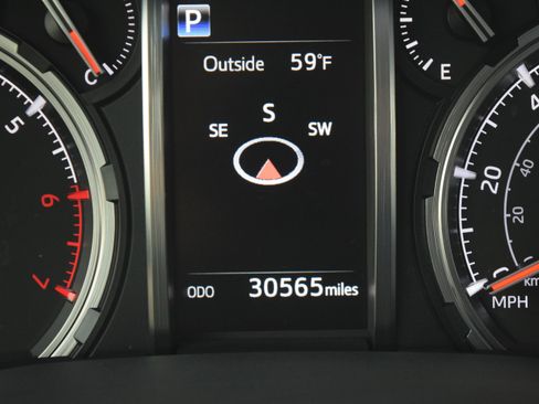 Used 2021 Toyota 4Runner Nightshade image 14