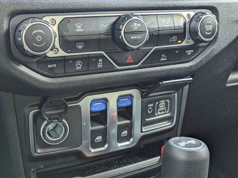 Used 2025 Jeep Wrangler Sport AWD/4WD image 14