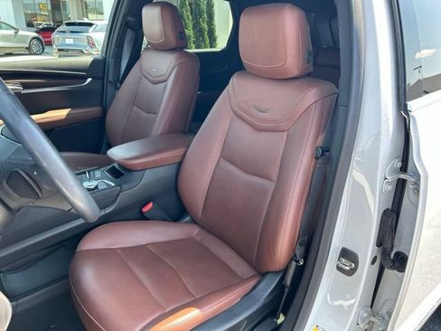 Certified 2023 Cadillac XT5 Premium Luxury w/ Technology Package AWD/4WD image 15