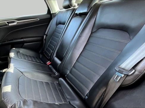 Used 2013 Ford Fusion SE FWD image 20