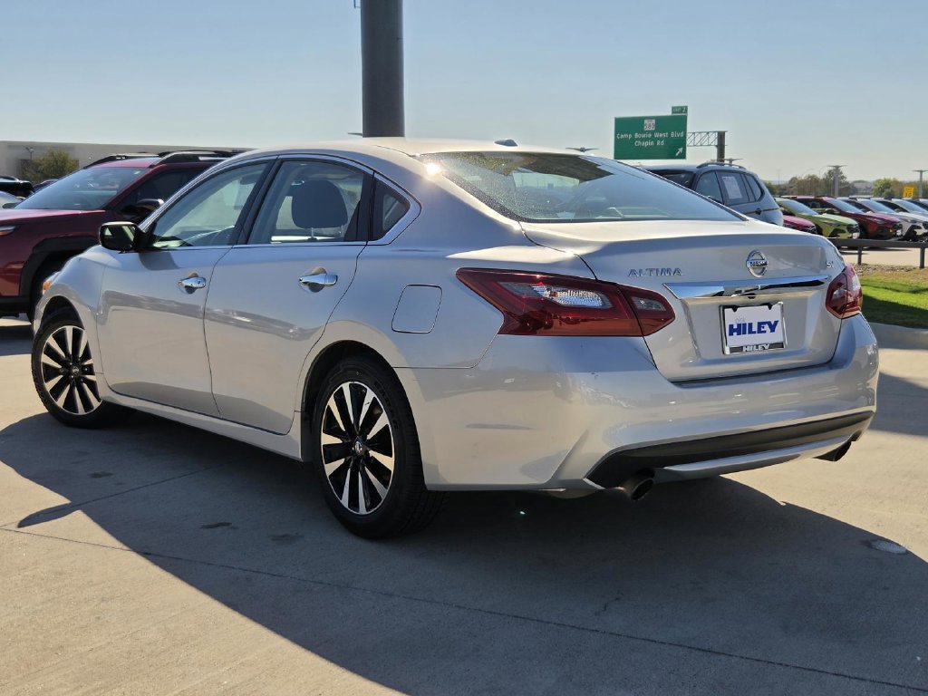 Used 2018 Nissan Altima 2.5 SV FWD image 3