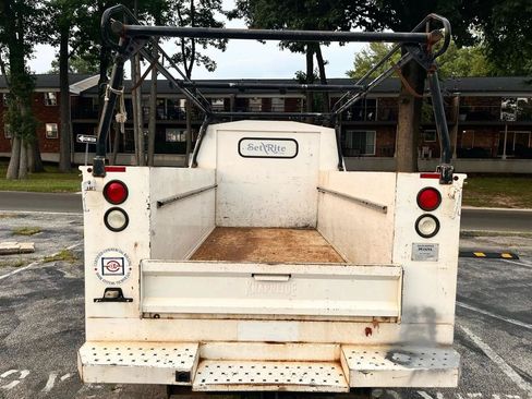 Used 2015 GMC Savana 3500 RWD image 8