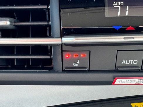 New 2026 Toyota Sienna XLE AWD/4WD image 29