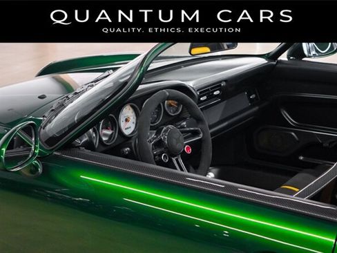 Used 1995 Porsche 911 Carrera RWD image 25