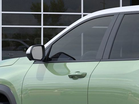 New 2026 Chevrolet Equinox LT w/ Convenience Package II image 12