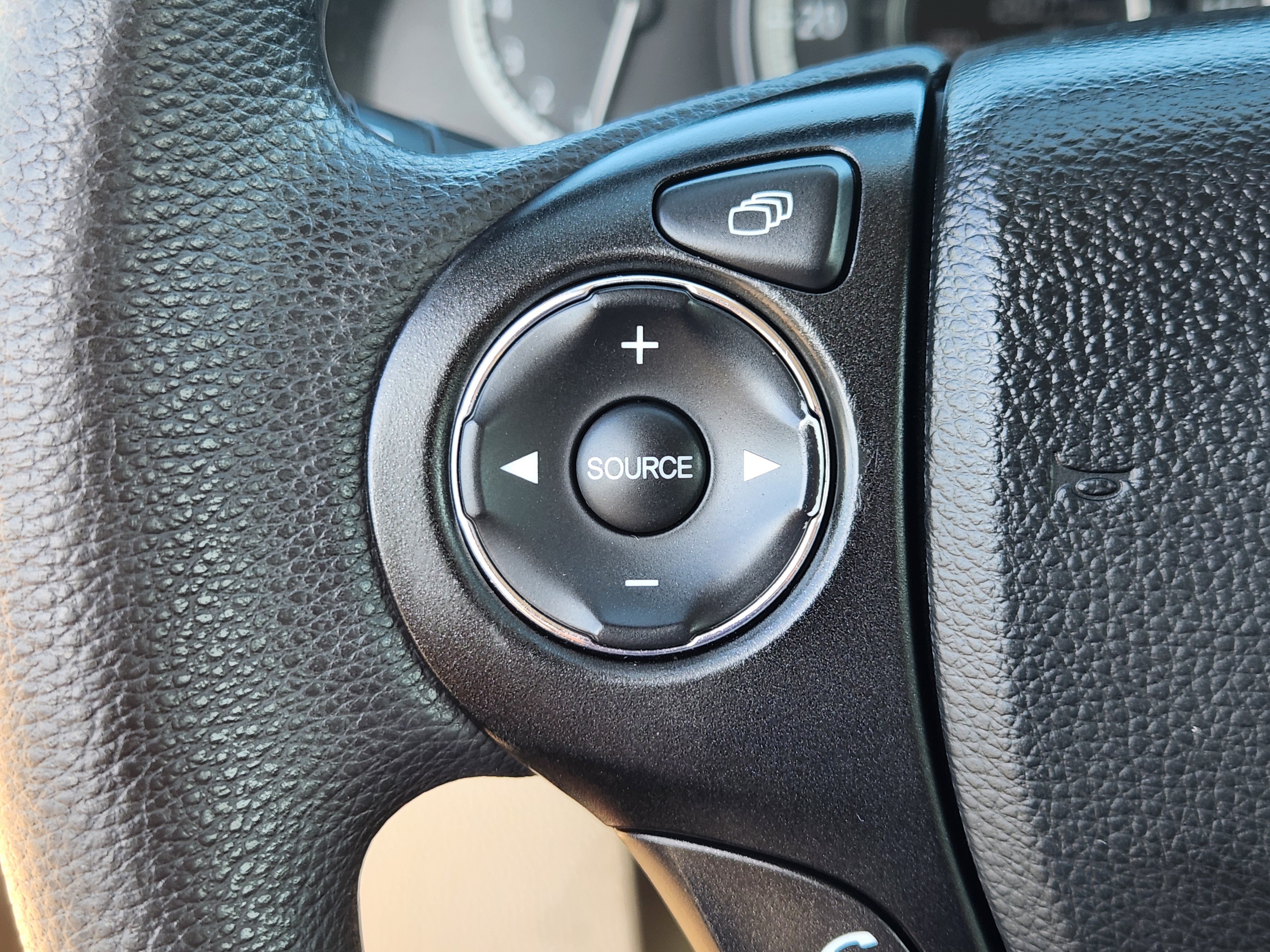 Used 2015 Honda Accord EX image 23