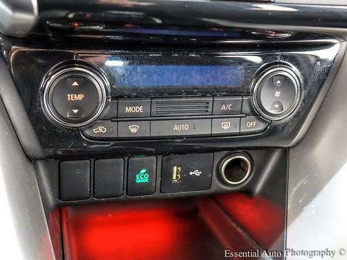 Used 2019 Mitsubishi Eclipse Cross ES image 22