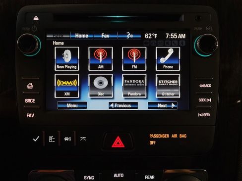 Used 2017 Chevrolet Traverse LT image 25