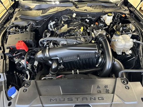 Used 2025 Ford Mustang Coupe image 23