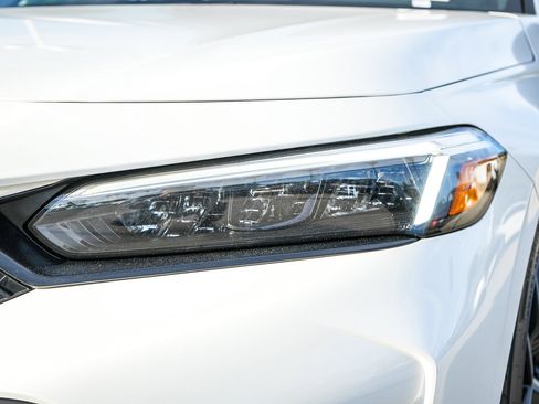 Used 2025 Honda Civic Sport image 5