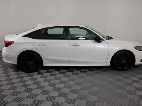 Used 2023 Honda Civic Sport image 9