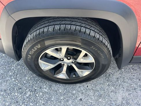 Used 2016 Jeep Cherokee Trailhawk w/ Comfort/Convenience Group AWD/4WD image 20