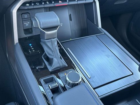 New 2026 Toyota Tundra Platinum image 25