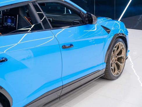 Used 2024 Lamborghini Urus Performante AWD/4WD image 12