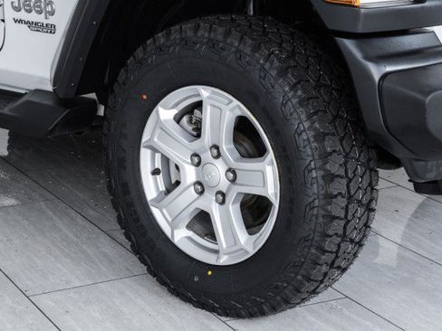 Used 2019 Jeep Wrangler Sport AWD/4WD image 49