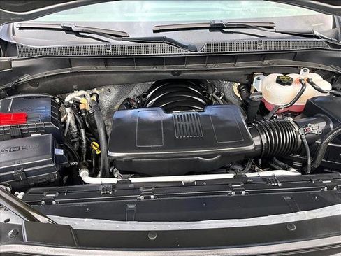 Used 2025 Chevrolet Tahoe LS RWD image 11