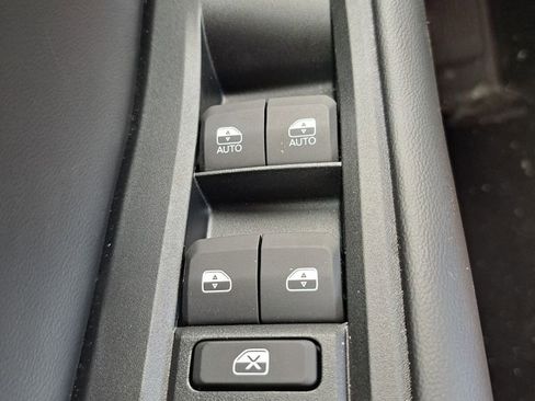New 2026 Jeep Grand Cherokee Laredo RWD image 16