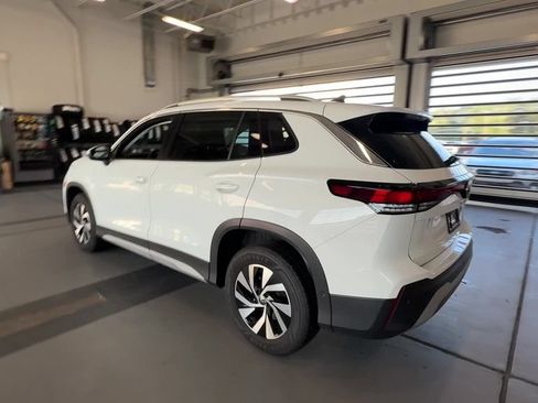 Certified 2025 Volkswagen Tiguan S AWD/4WD image 9