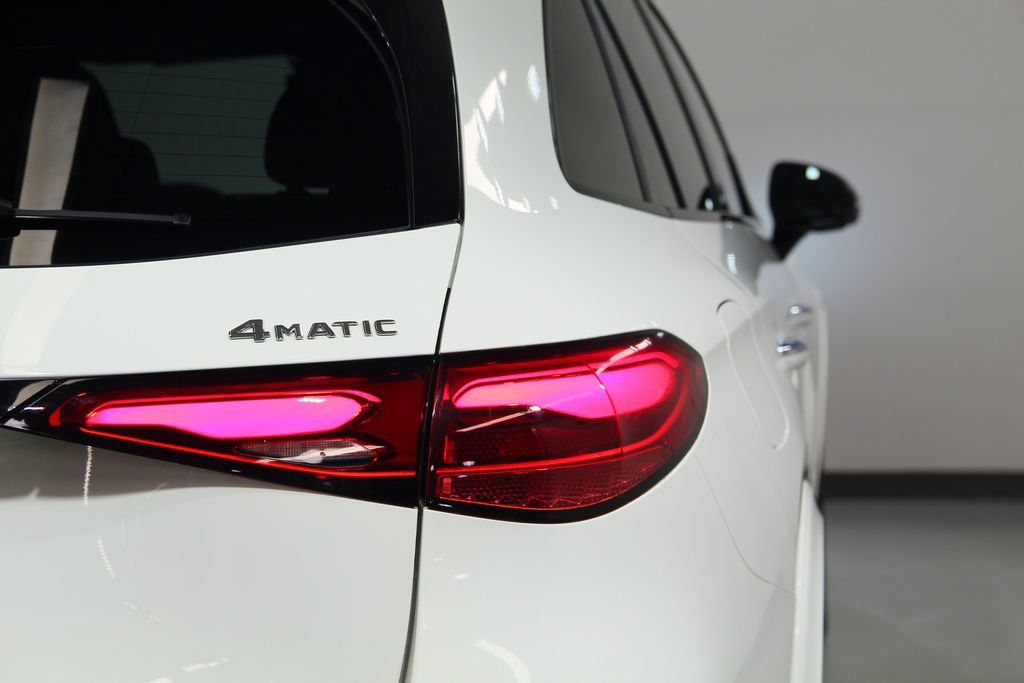 Certified 2025 Mercedes-Benz GLC 350e 4MATIC image 17