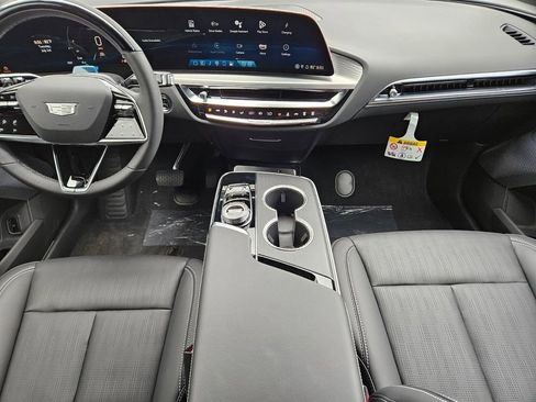 New 2025 Cadillac Lyriq Sport w/ LPO, Floor Liner Package AWD/4WD image 14