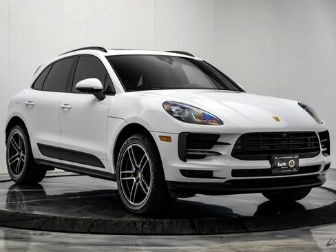Used 2021 Porsche Macan AWD/4WD image 22