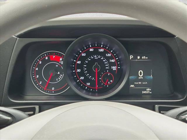 Used 2023 Hyundai Elantra SEL FWD image 11