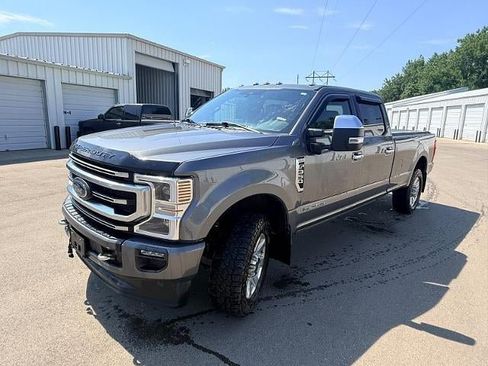 Used 2021 Ford F350 Platinum AWD/4WD image 2