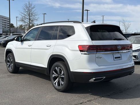 New 2026 Volkswagen Atlas SE FWD image 3