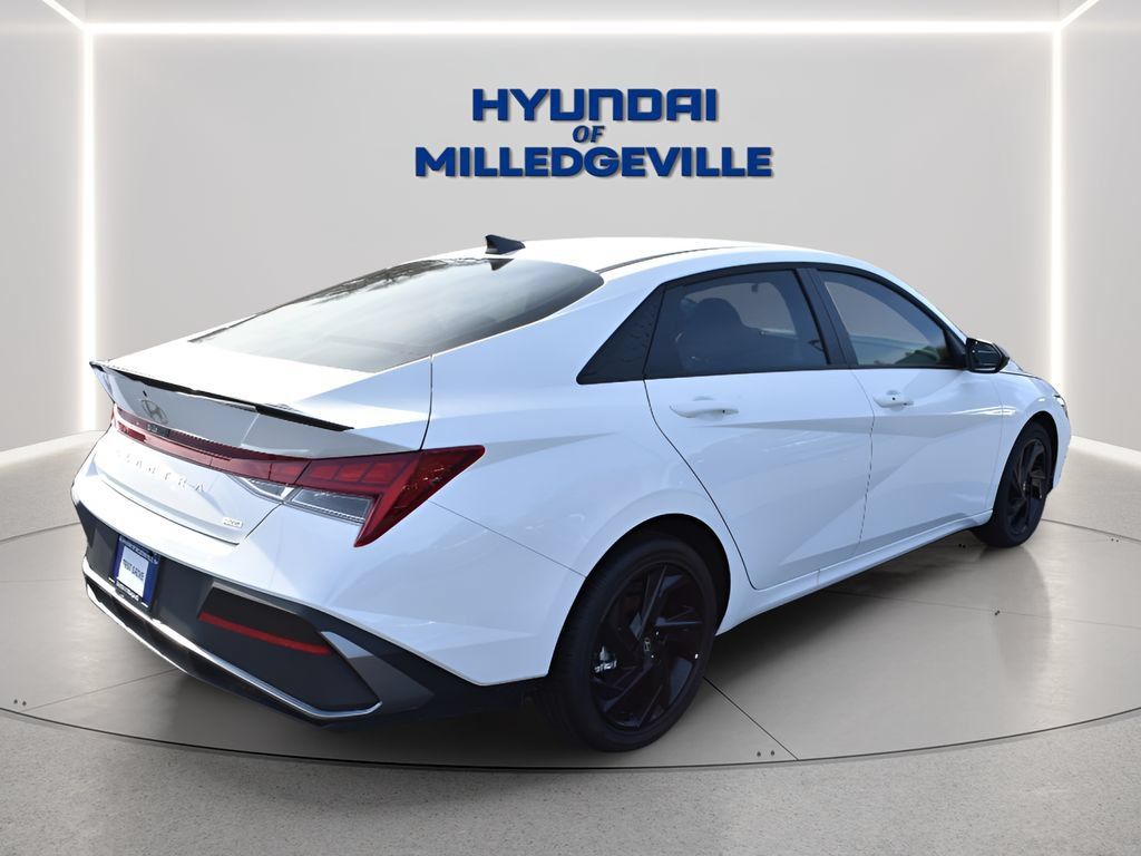 New 2026 Hyundai Elantra SEL FWD image 4