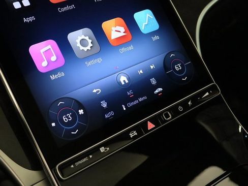 Certified 2025 Mercedes-Benz GLC 300 4MATIC image 25